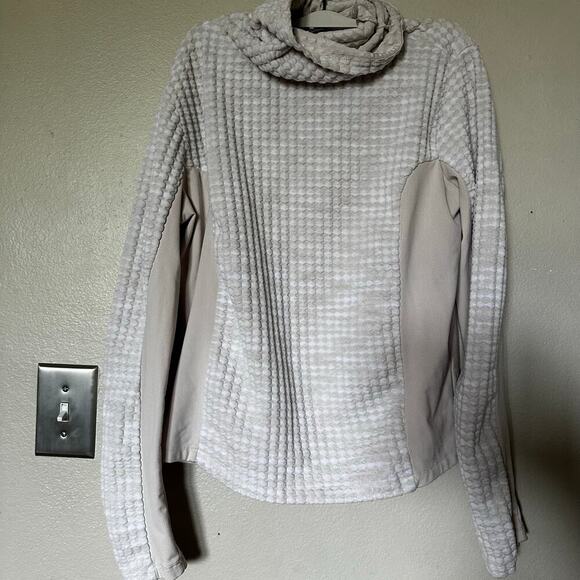 Nike Women’s Pro Hyperwarm Mock Neck Pullover White And Tan - Picture 2 of 6